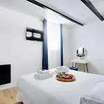 Chic & Confort Dans Le Quartier Anime Du Sentier Apartman *